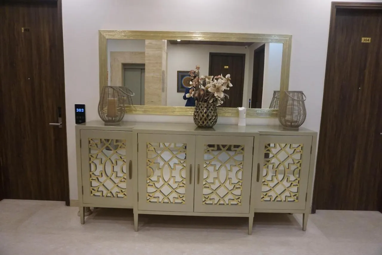 Comfort Inn Dhaliwals, Gurgaon Hotel